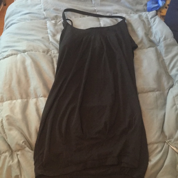 lululemon athletica Tops - Lululemon Size 8 Black Tank Top with Built in Bra